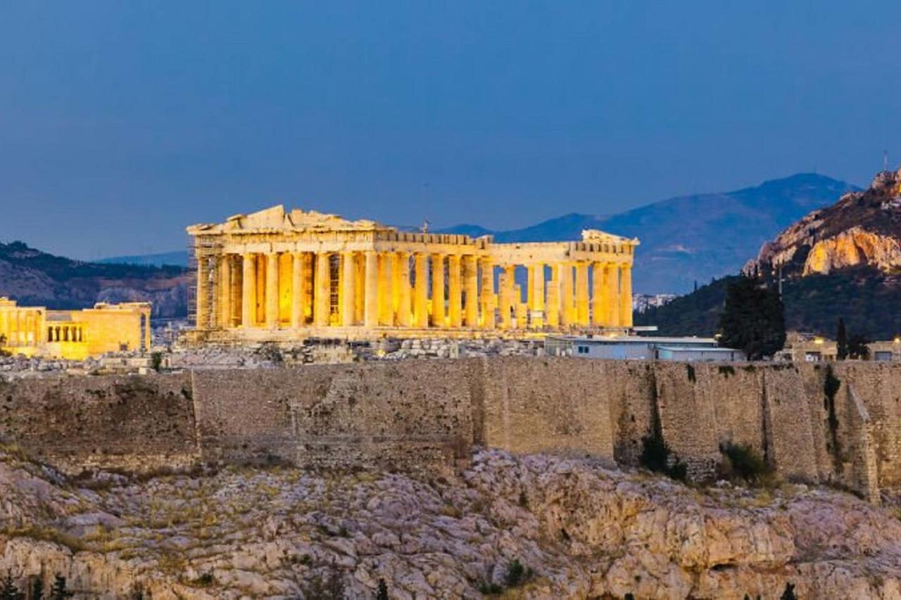 Pale Coloured Apt In Athens Historic Centre Exterior photo