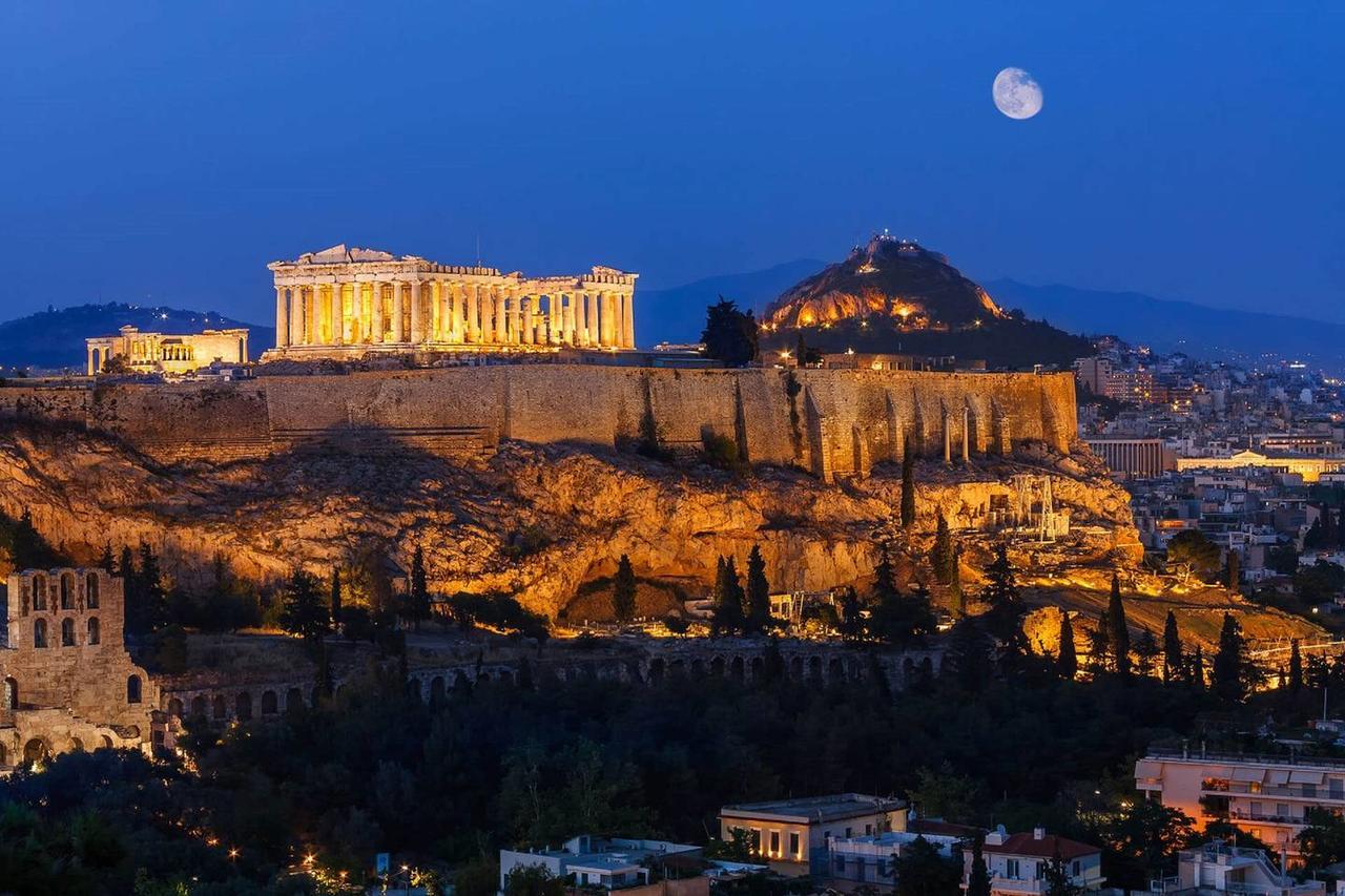 Pale Coloured Apt In Athens Historic Centre Exterior photo